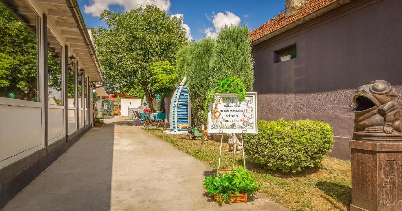 Plaza La - Night And Spa Hotel Sremska Mitrovica Exterior photo